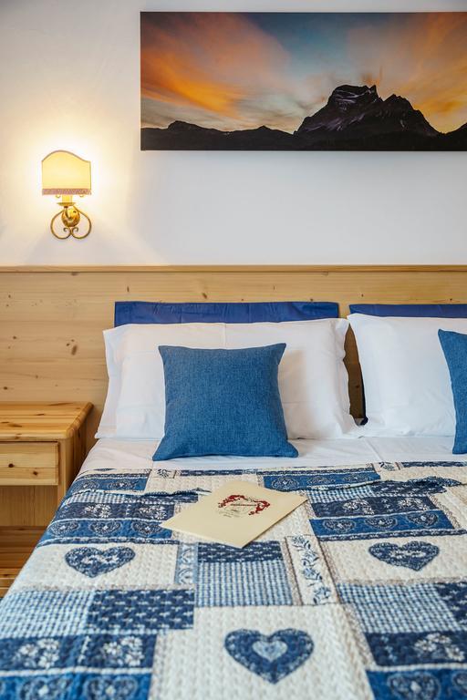 Hotel Roma San Vito di Cadore Ruang foto