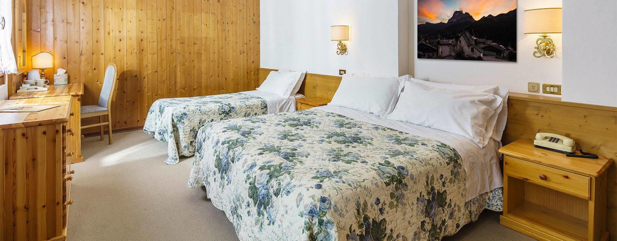 Hotel Roma San Vito di Cadore Bagian luar foto