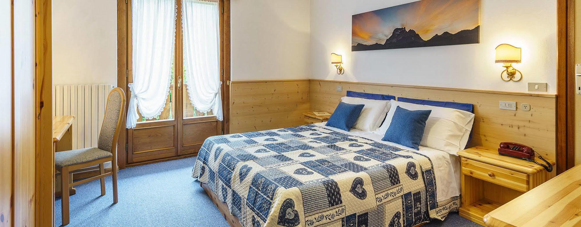 Hotel Roma San Vito di Cadore Bagian luar foto